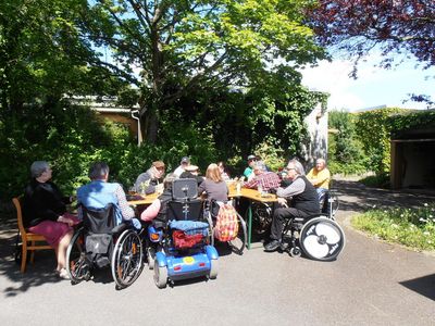 Grillen auf der Karlshöhe im Mai 2014