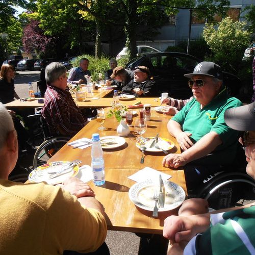 Grillen auf der Karlshöhe im Mai 2014