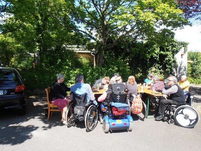 Grillen auf der Karlshöhe im Mai 2014