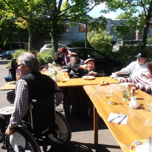 Grillen auf der Karlshöhe im Mai 2014