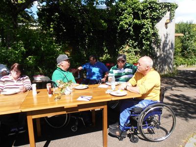 Grillen auf der Karlshöhe im Mai 2014