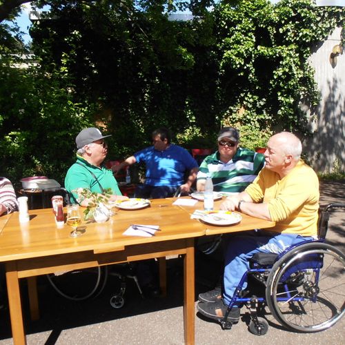 Grillen auf der Karlshöhe im Mai 2014